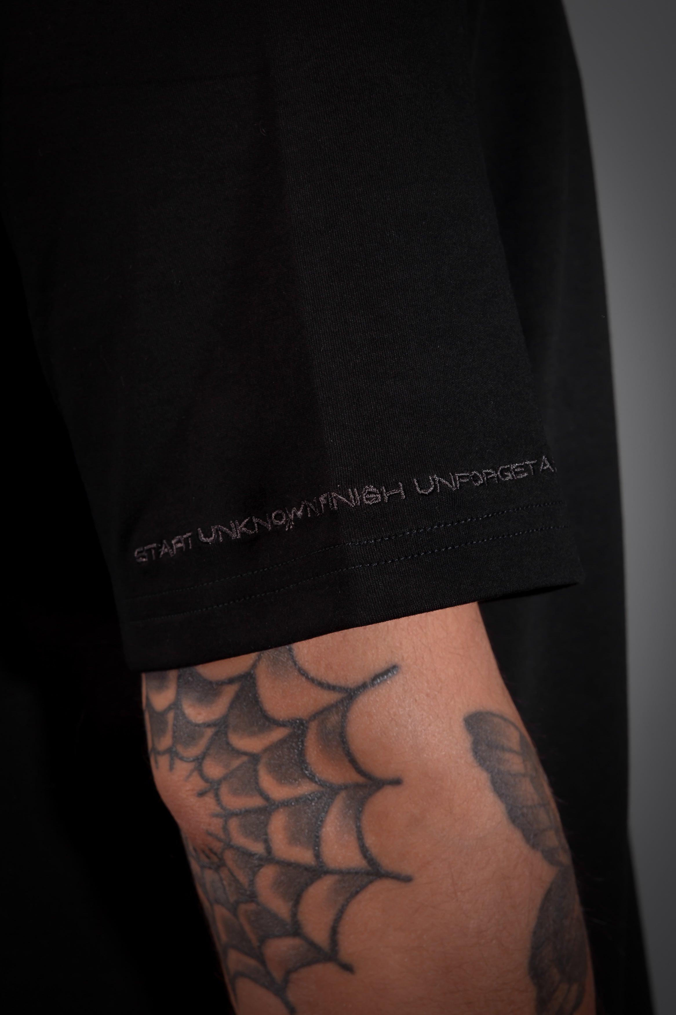 Unisex Oversize T-Shirt - Black